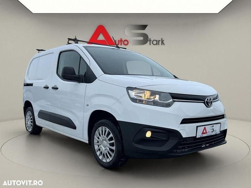 Second-hand Toyota Proace 102 CP (75 kW) 2021 Culoarealb Monovolum