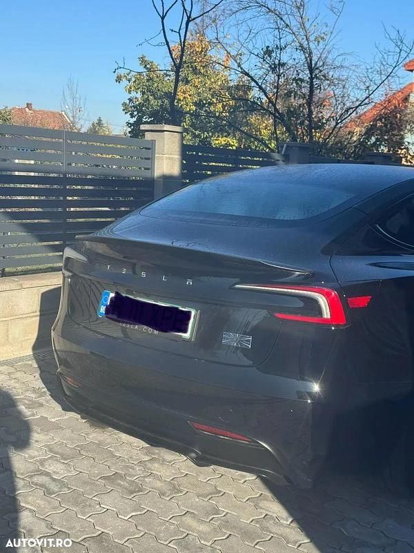 Second-hand Tesla Model 3 Performance 377 kW (513 CP) 2024 Culoarenegru Berlinǎ
