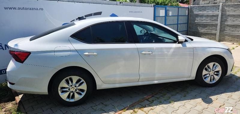 Second-hand Skoda Octavia 115 CP (84 kW) 2021 Alb Berlinǎ