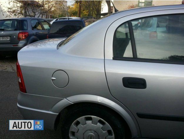 Second-hand Opel Astra 90 CP (66 kW) 2006 Gri Berlinǎ