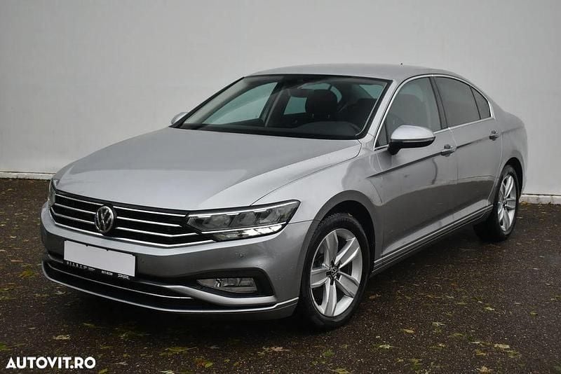 Gri Utilizat 2019 VW Passat Comfortline Berlinǎ | 19.989 EUR (Preț bun) - Imagine 1/4