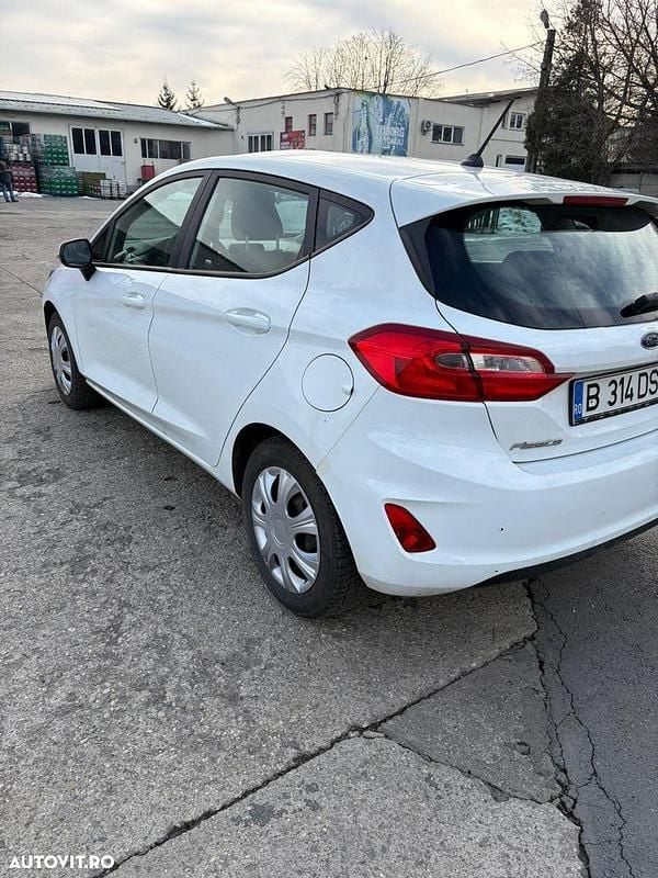Second-hand Ford Fiesta 85 CP (62 kW) 2018 Culoarealb Hatchback