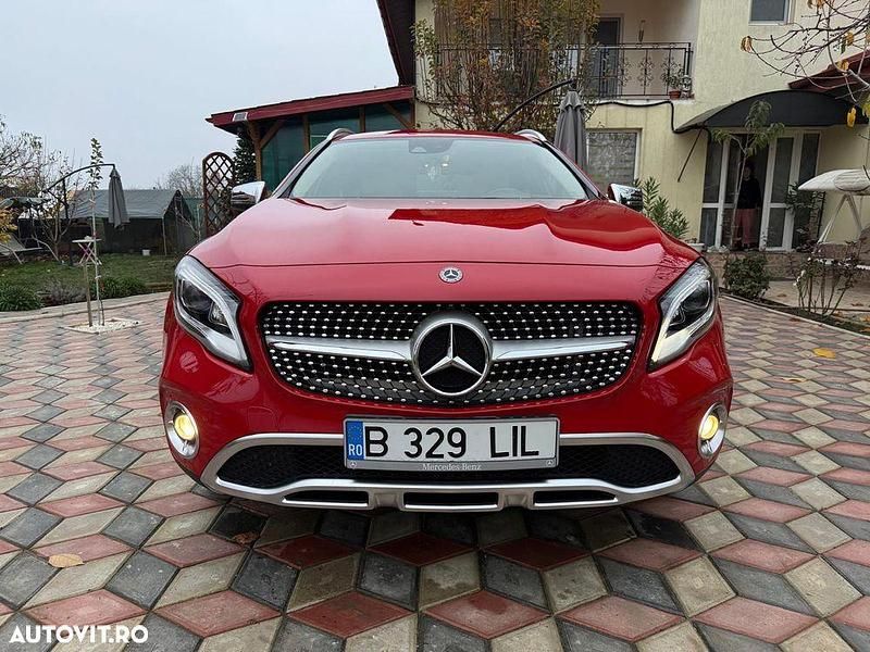 Culoarerosu Utilizat 2019 Mercedes GLA180 SUV | 18.500 EUR (Preț OK) - Imagine 1/4