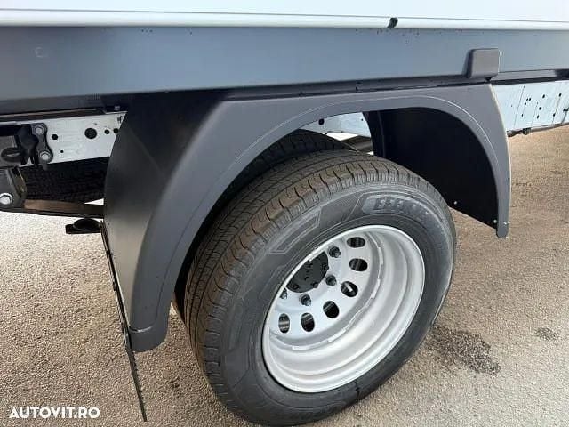 Nouă Ford Transit 130 CP (95 kW) 2025 Alb Hatchback