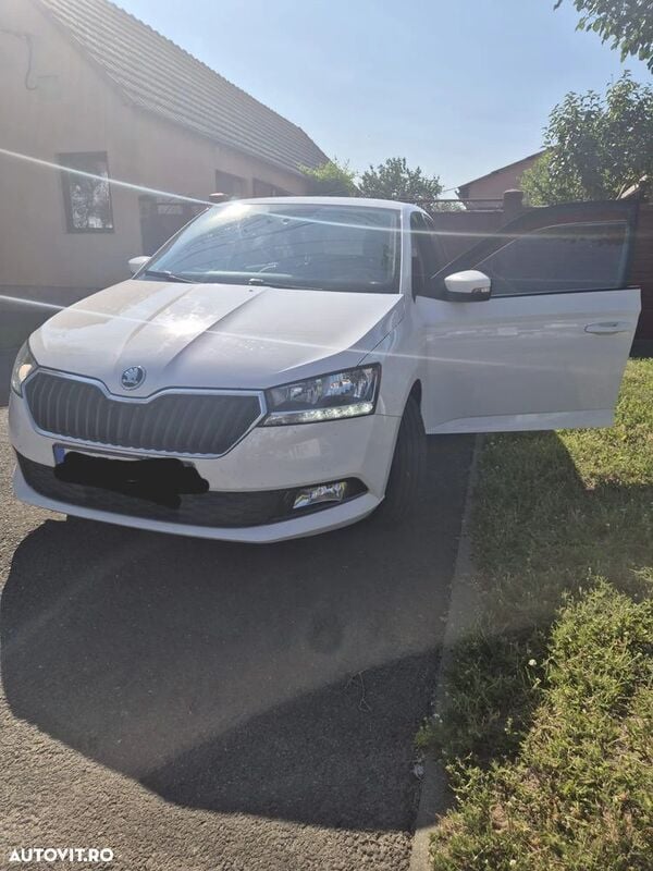 Alb Utilizat 2021 Skoda Fabia Ambition Break | 7.550 EUR (Preț bun) - Imagine 1/4