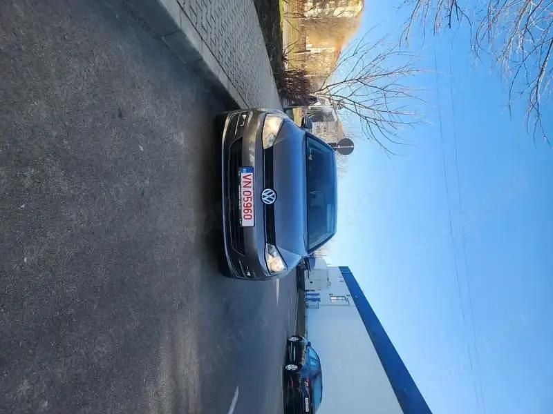 Second-hand VW Golf VII 77 CP (56 kW) 2015 Gri Hatchback