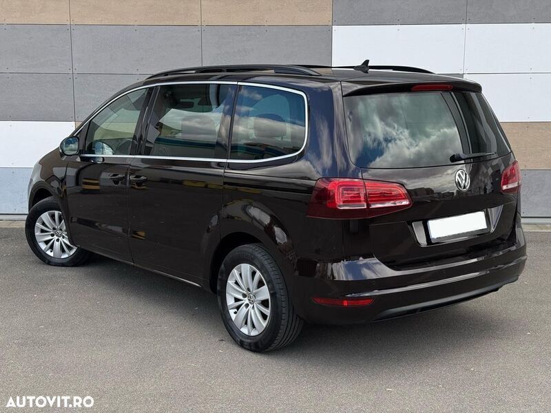 Second-hand VW Sharan Comfortline 150 CP (110 kW) 2017 Maro Monovolum