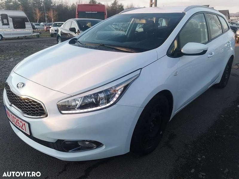 Culoarealb Second-hand 2014 Kia Ceed Vision Hatchback | 4.950 EUR (Preț OK) - Imagine 1/4