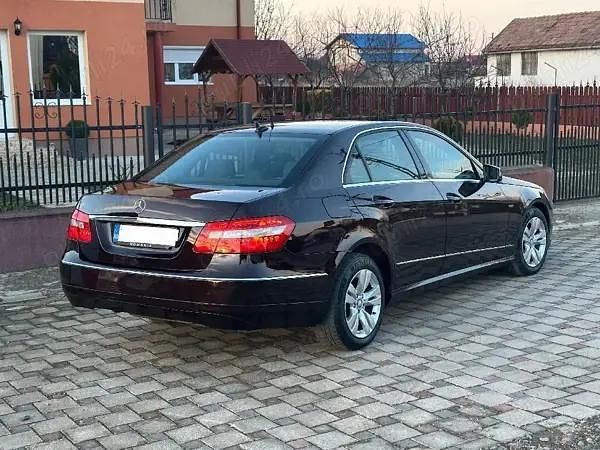 Second-hand Mercedes E200 136 CP (100 kW) 2010 Berlinǎ
