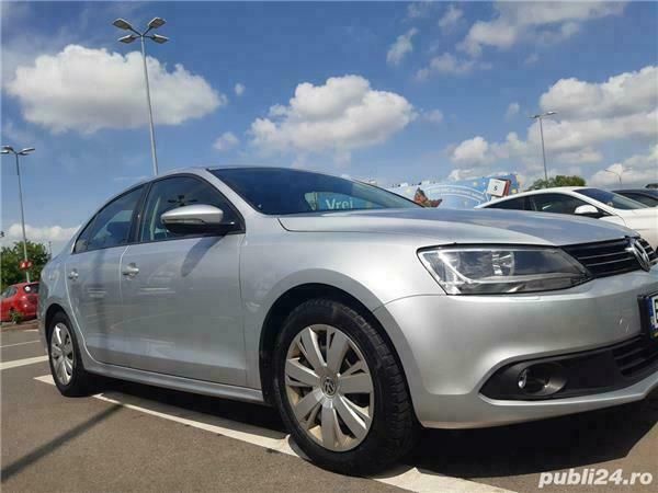 Second-hand VW Jetta 105 CP (77 kW) 2011 Gri Berlinǎ