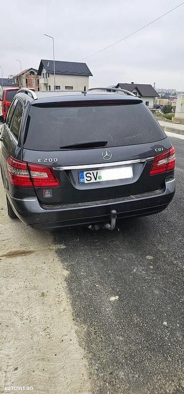 Second-hand Mercedes E200 Avantgarde 136 CP (100 kW) 2010 Culoaregri Break
