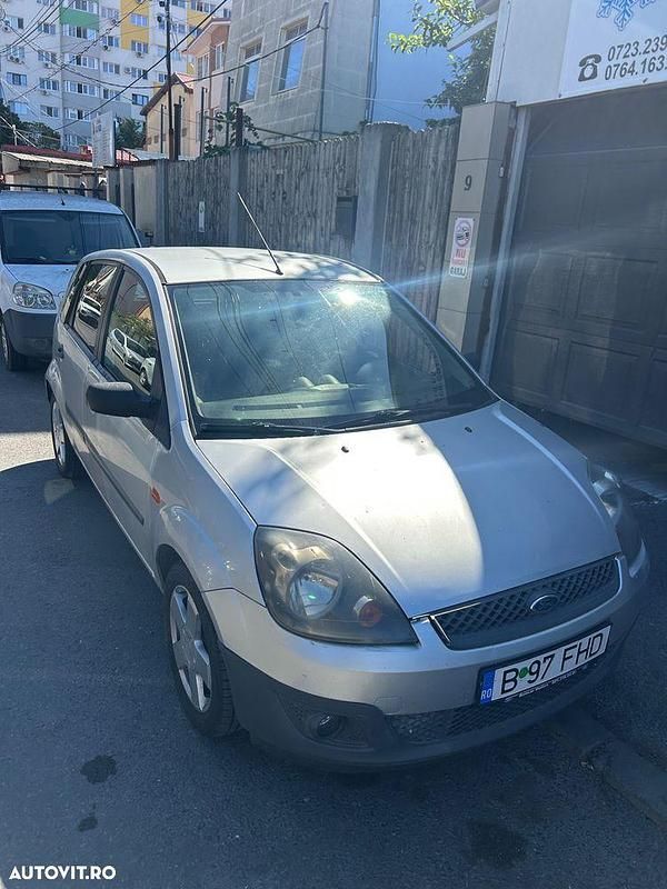 Second-hand Ford Fiesta 80 CP (58 kW) 2008 Culoaregri Hatchback