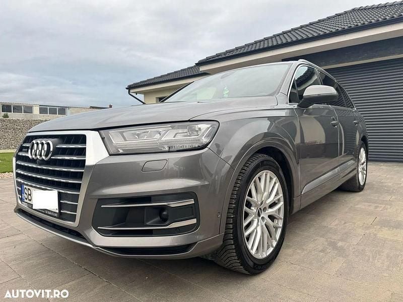 Gri Utilizat 2018 Audi Q7 SUV | 28.850 EUR - Imagine 1/4