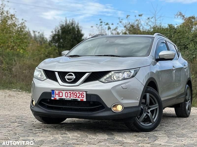 Argintiu Utilizat 2015 Nissan Qashqai 360º SUV | 9.800 EUR (Preț bun) - Imagine 1/4