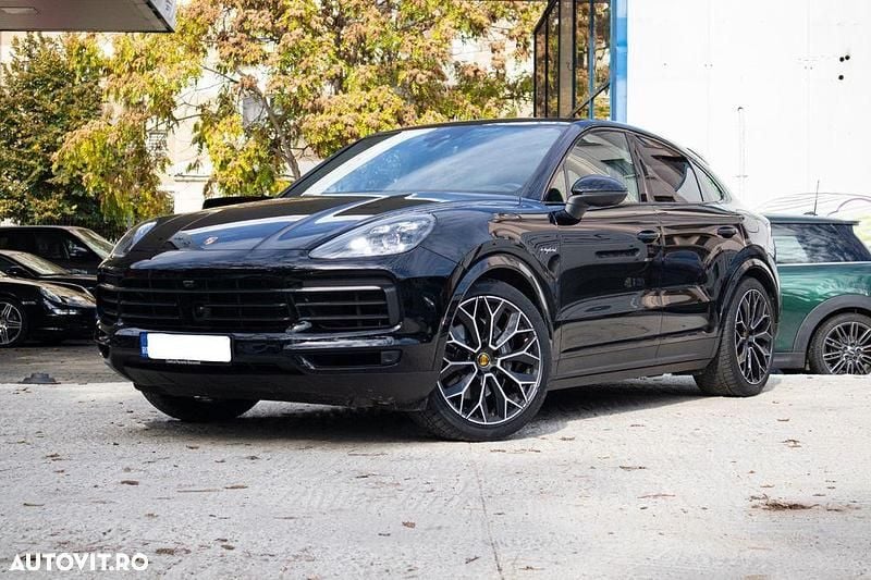 Culoarenegru Utilizat 2021 Porsche Cayenne E-Hybrid Coupe Coupe | 62.500 EUR - Imagine 1/4