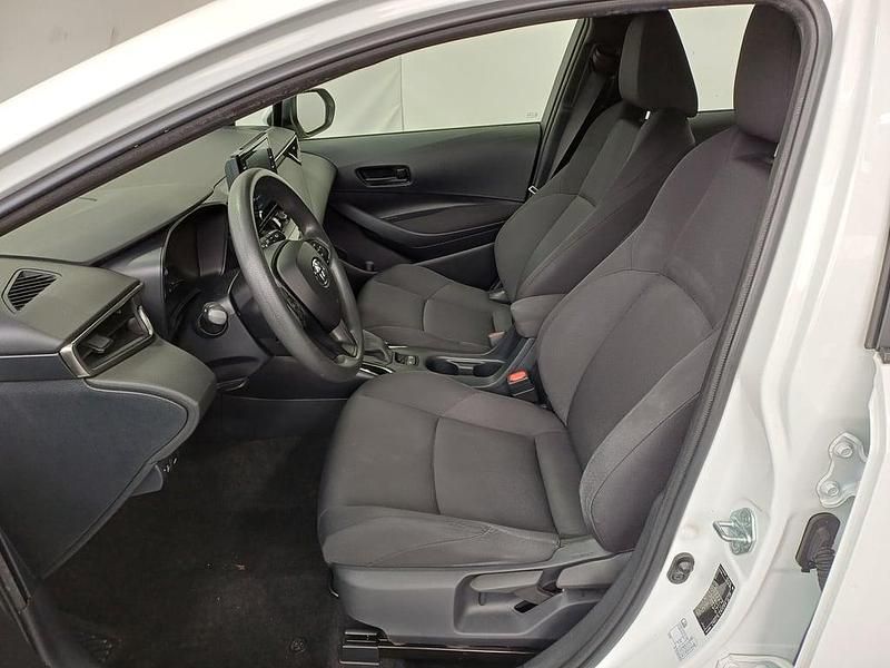 Second-hand Toyota Corolla Active 122 CP (89 kW) 2021 Albnormal Break