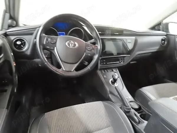 Second-hand Toyota Auris Hybrid Executive 136 CP (100 kW) 2018 Gri Berlinǎ