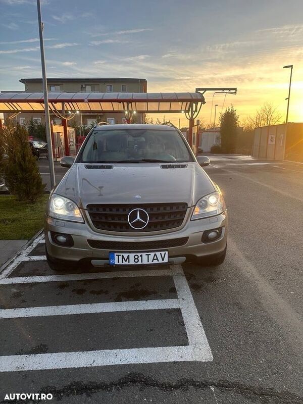 Galbeuriu Utilizat 2008 Mercedes ML320 SUV | 6.200 EUR (Preț OK) - Imagine 1/4