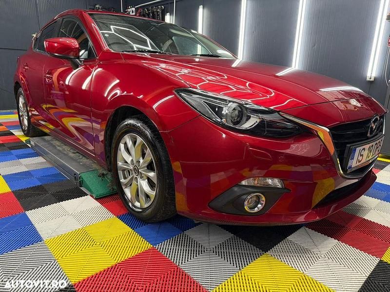 Second-hand Mazda 3 150 CP (110 kW) 2014 Culoarerosu Hatchback
