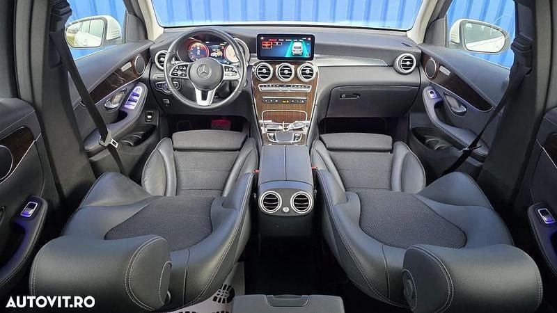 Second-hand Mercedes GLC220 194 CP (142 kW) 2021 Culoarealb SUV