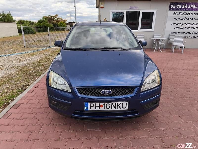 Albastru Utilizat 2007 Ford Focus Hatchback | 1.700 EUR (Preț bun) - Imagine 1/4