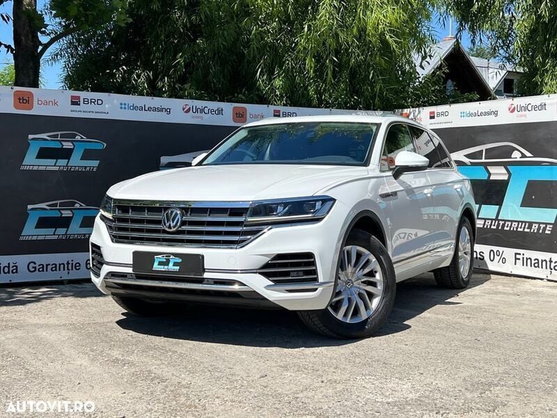 Alb Utilizat 2020 VW Touareg Elegance SUV | 34.450 EUR (Super Preț) - Imagine 1/4