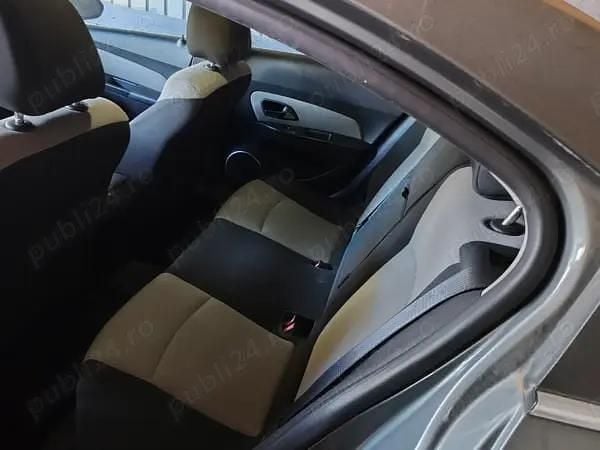 Utilizat 2011 Chevrolet Cruze Berlinǎ | 2.200 EUR - Imagine 1/4