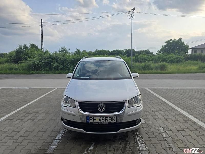 Utilizat 2009 VW Touran Monovolum | 3.900 EUR - Imagine 1/4