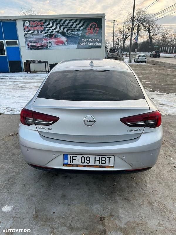 Second-hand Opel Insignia Exklusiv 136 CP (100 kW) 2018 Culoaregri Coupe
