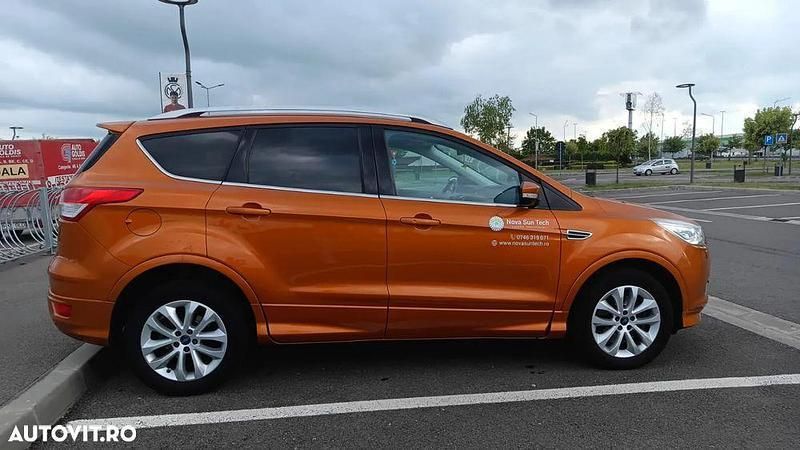 Portocaliu Utilizat 2015 Ford Kuga Titanium SUV | 13.189 EUR (Preț OK) - Imagine 1/4