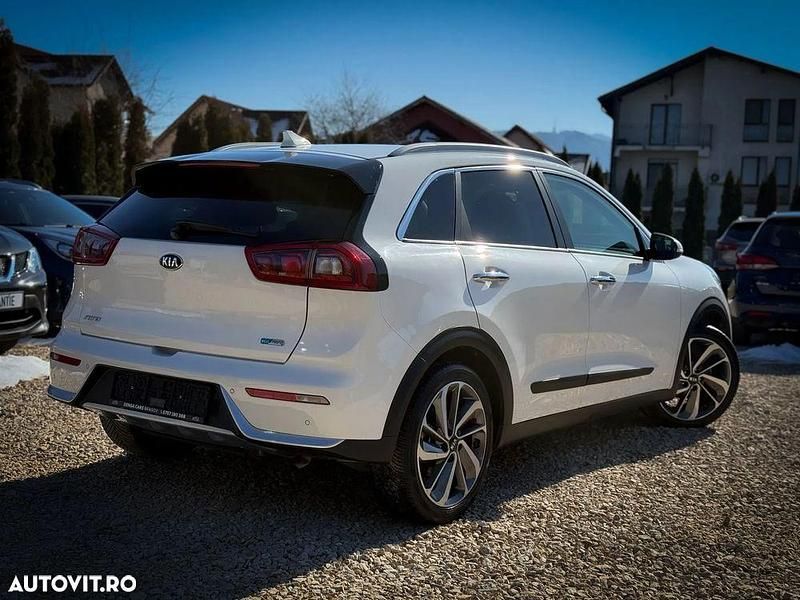 Second-hand Kia Niro Edition 7 141 CP (103 kW) 2020 Culoarealb SUV