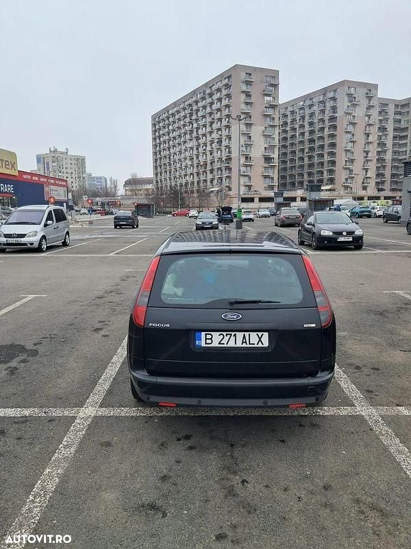Second-hand Ford Focus Ambiente 109 CP (80 kW) 2006 Culoarenegru Break