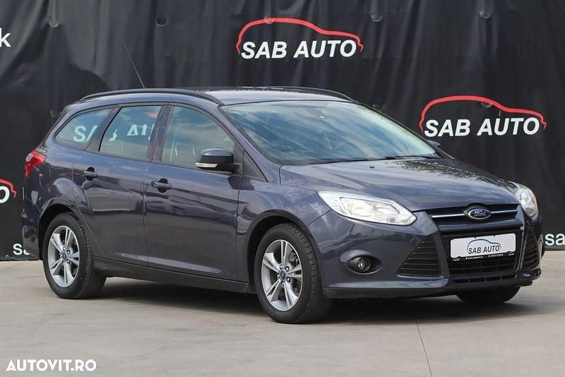 Second-hand Ford Focus Trend 115 CP (84 kW) 2013 Albastru Hatchback
