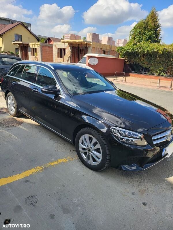 Negru Utilizat 2020 Mercedes C300 Break | 37.000 EUR (Super Preț) - Imagine 1/4