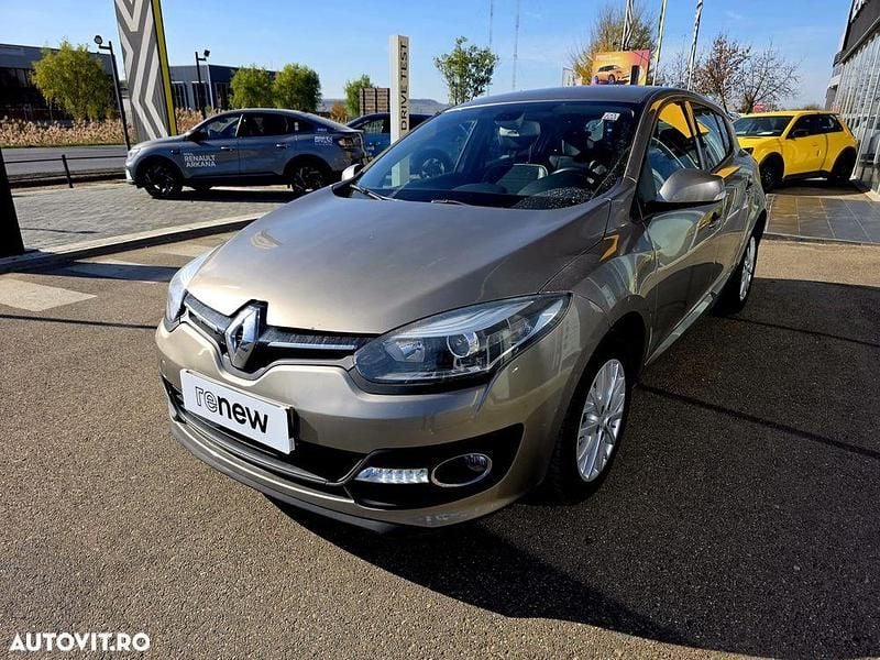 Culoarebej Second-hand 2015 Renault Mégane III Dynamique Hatchback | 7.900 EUR (Puțin scump) - Imagine 1/4
