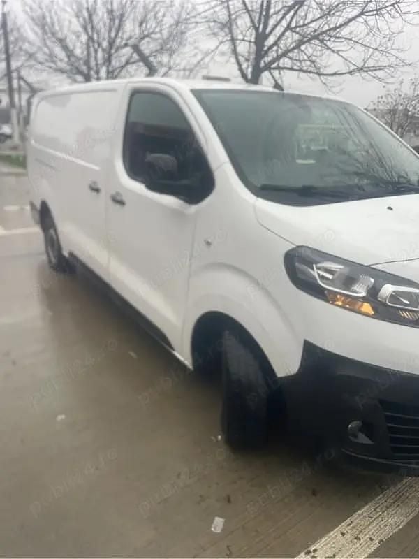 Second-hand Opel Vivaro 115 CP (84 kW) 2021 Monovolum