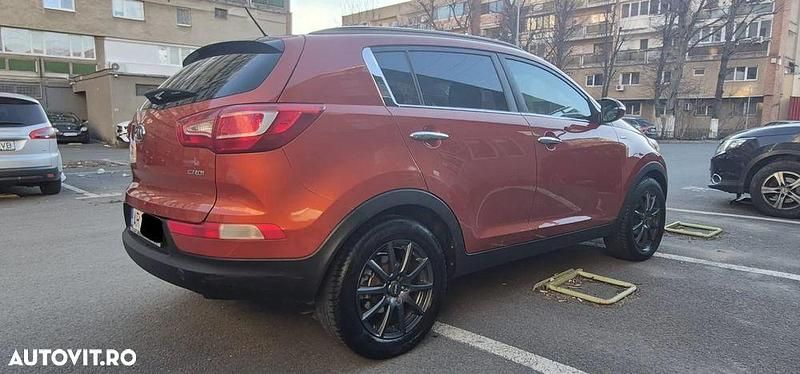 Second-hand Kia Sportage 136 CP (100 kW) 2011 Culoarealte culori SUV