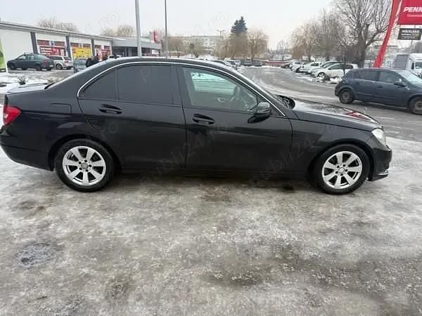 Second-hand Mercedes C200 136 CP (100 kW) 2012 Negru Berlinǎ