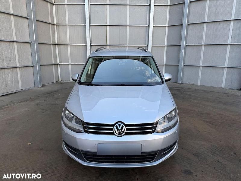 Second-hand VW Sharan Style 140 CP (102 kW) 2015 Culoareargint Monovolum