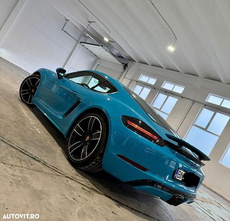 Second-hand Porsche Cayman 365 CP (268 kW) 2020 Culoarealbastru Coupe