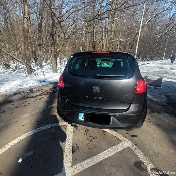 Utilizat 2004 Seat Altea Monovolum | 2.290 EUR (Preț OK) - Imagine 1/4