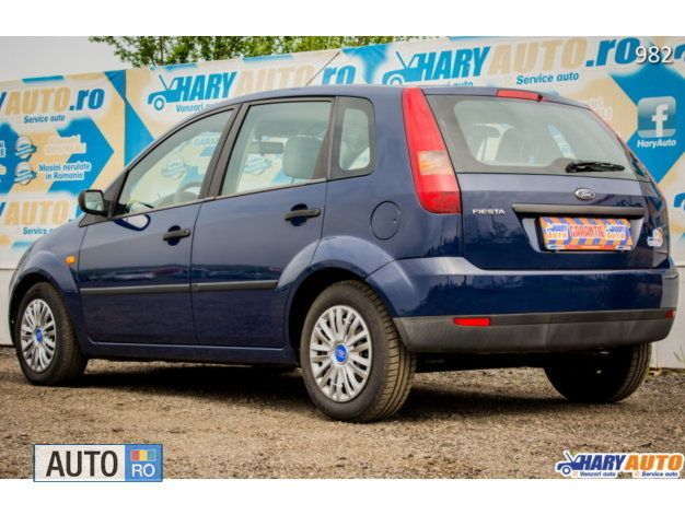Second-hand Ford Fiesta 60 CP (44 kW) 2002 Albastru marin Hatchback