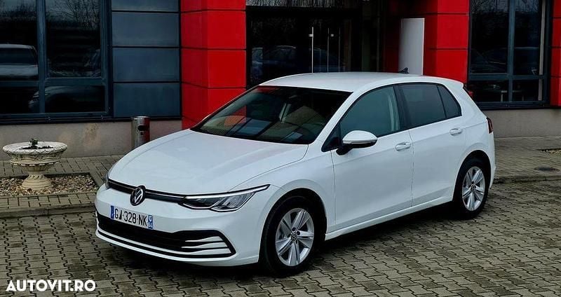 Second-hand VW Golf VIII Life 116 CP (85 kW) 2023 Culoarealb