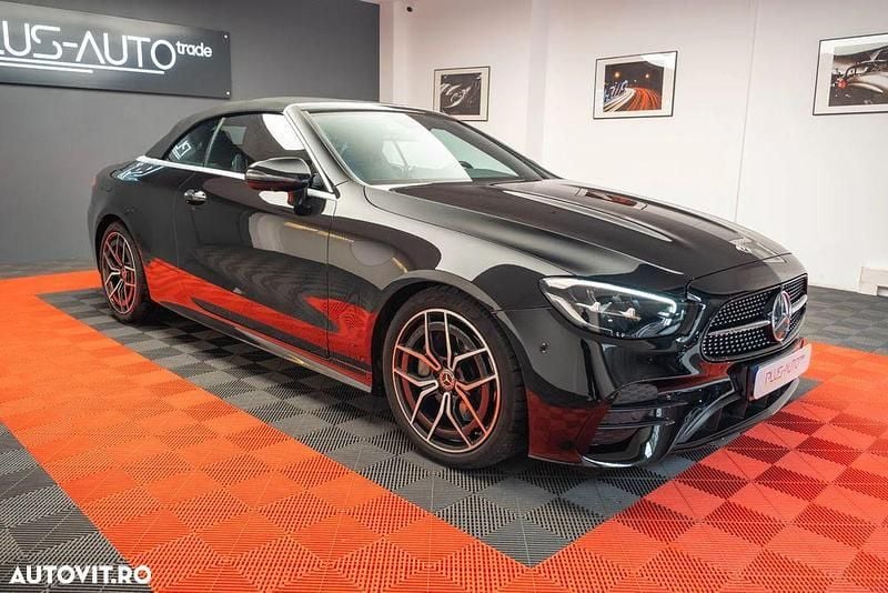 Culoarenegru Utilizat 2022 Mercedes E220 Cabrio | 42.000 EUR (Scump) - Imagine 1/4