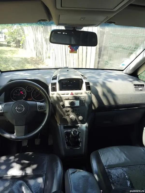 Utilizat 2008 Opel Zafira Monovolum | 2.500 EUR (Preț bun) - Imagine 1/4