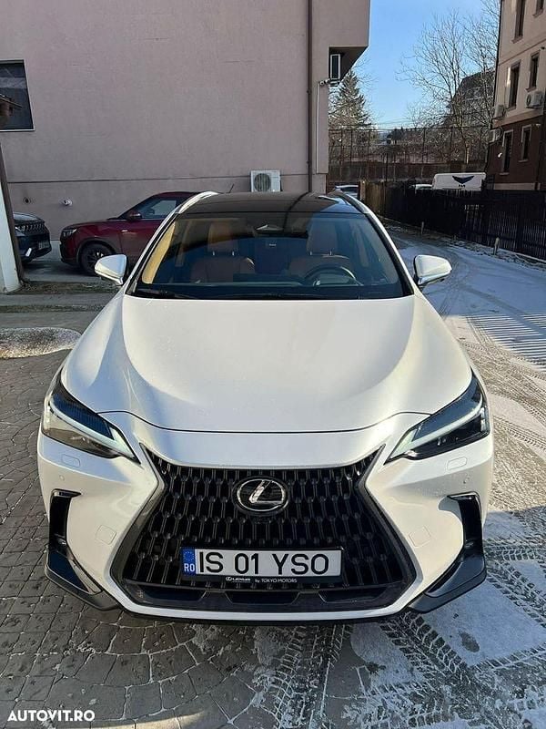 Culoarealb Utilizat 2023 Lexus NX350h Luxury Line SUV | 49.000 EUR - Imagine 1/4