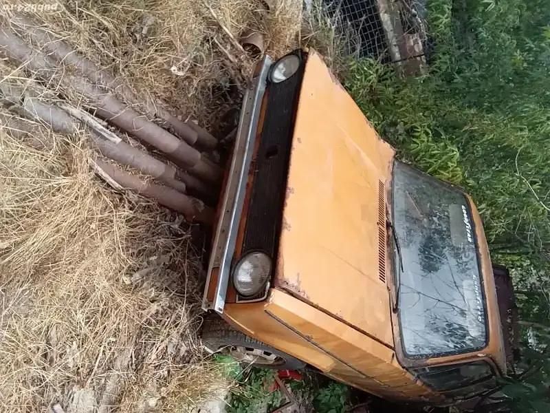 Utilizat 1977 VW Golf I Berlinǎ | 950 EUR - Imagine 1/4