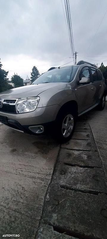 Culoareargint Utilizat 2012 Dacia Duster Prestige SUV | 5.850 EUR (Preț OK) - Imagine 1/4