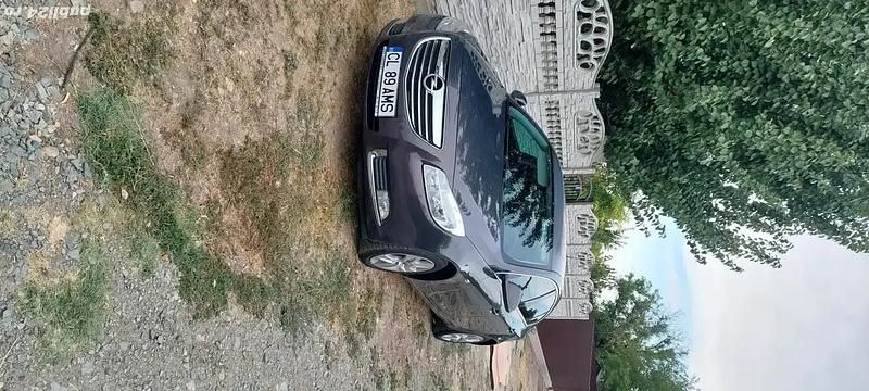 Second-hand Opel Insignia 131 CP (96 kW) 2013 Hatchback