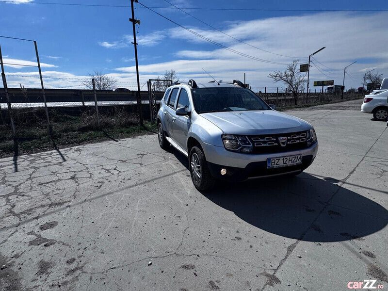 Gri Utilizat 2018 Dacia Duster SUV | 9.900 EUR (Preț OK) - Imagine 1/4